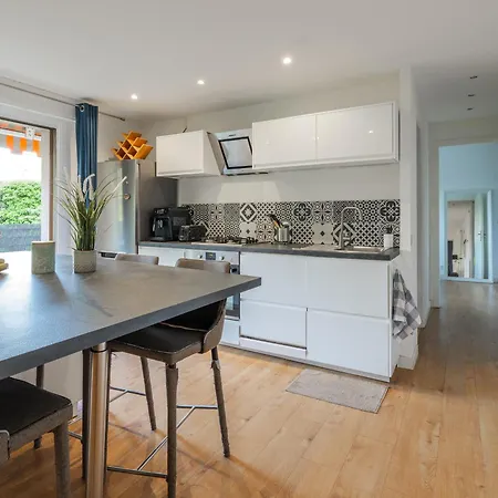 Grand 2 Pieces Et Belle Terrasse Ensoleillee Appartement